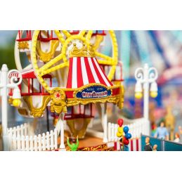 Grande roue à vapeur nostalgique