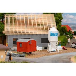 Silo à plâtre et camion