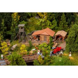 Pavillon de chasse avec mirador